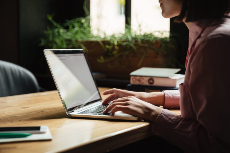 MS-102: Microsoft 365 Administrator Essentials